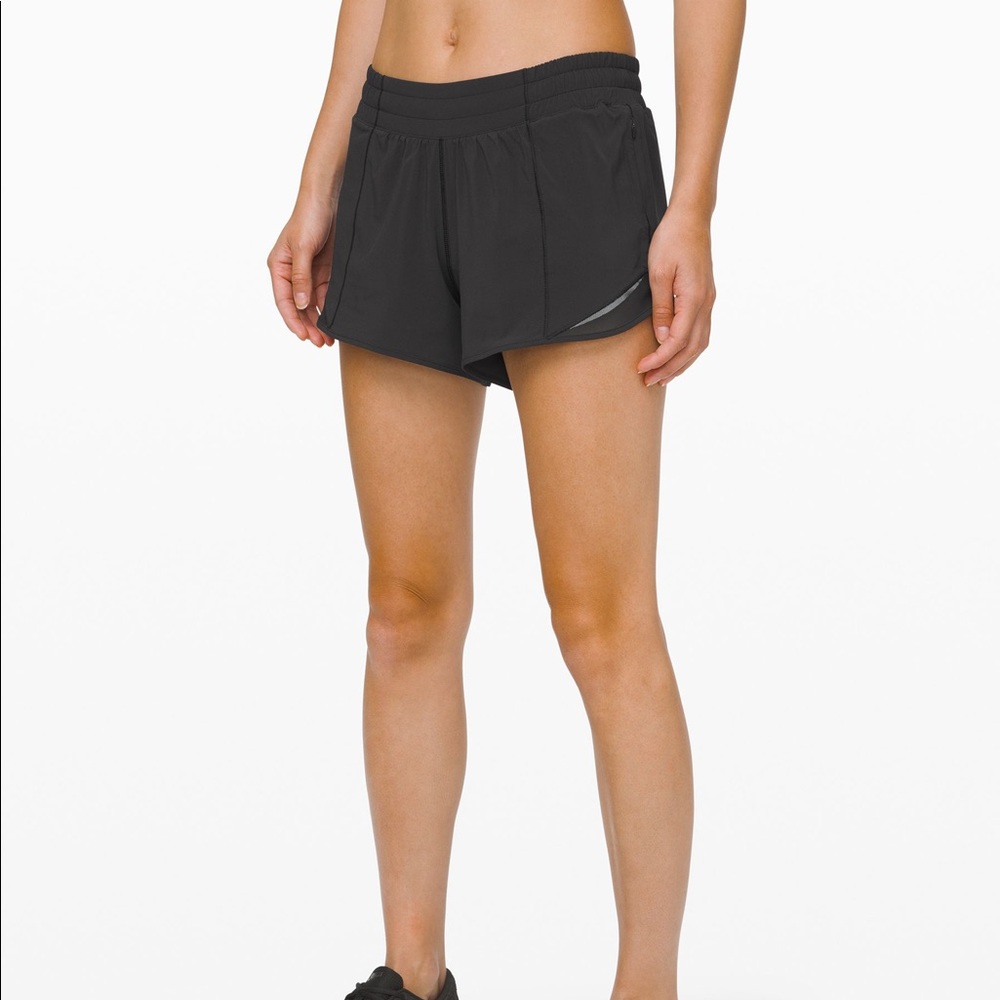 Lululemon Hotty Hot Short II Long 4” solid black
